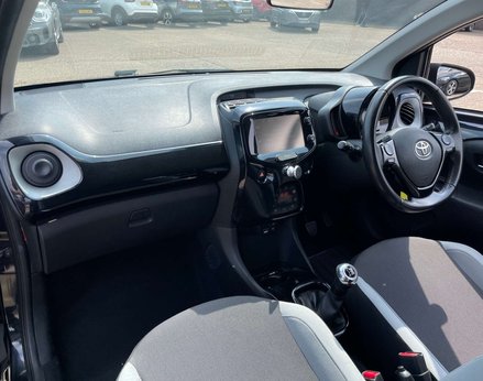 Toyota Aygo 1.0 Aygo X-Clusiv VVT-I 3dr 21