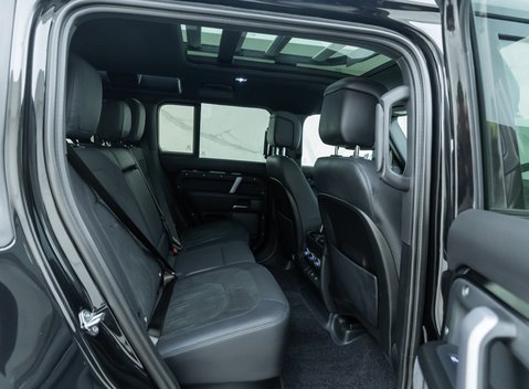 Land Rover Defender 110 V8 14