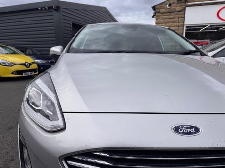 Ford Fiesta TITANIUM 8