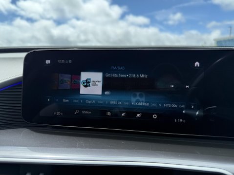 Mercedes-Benz EQC EQC 400 80kWh AMG Line (Premium Plus) SUV 5dr Electric Auto 4MATIC (408 ps) 41