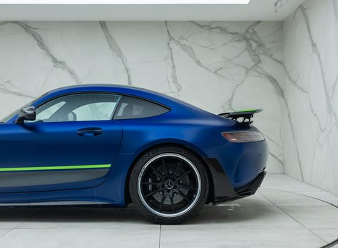 Mercedes-Benz AMG GT R PRO 41