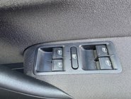 Volkswagen Polo SEL TSI 17