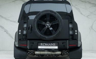 Land Rover Defender 110 V8 5