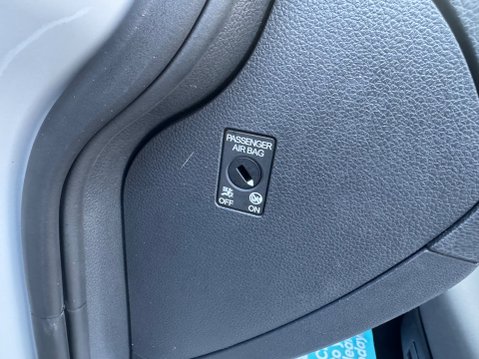 Volkswagen Golf GT TDI BLUEMOTION TECHNOLOGY 34