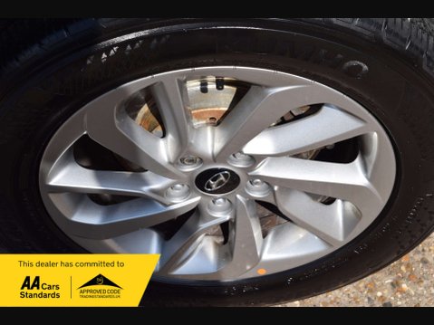 Hyundai TUCSON 1.7 Tucson SE Nav Blue Drive 2WD CRDi Semi-Auto 5dr 23