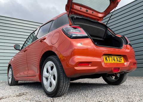 Suzuki Swift MOTION 18