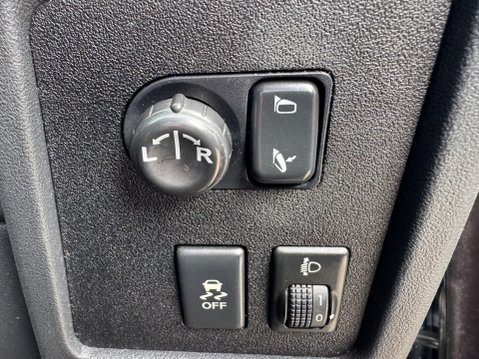 Nissan Qashqai 1.5 dCi Acenta 2WD Euro 4 5dr 17