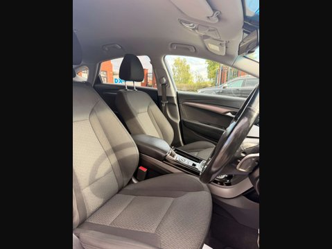 Hyundai i40 1.7 i40 SE Nav CRDi Blue Drive Semi-Auto 4dr 15