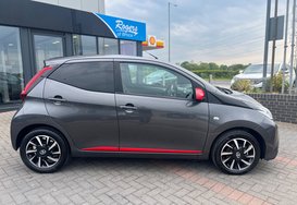 Toyota Aygo 1.0 VVT-I X-TREND TSS 5 DOOR 6