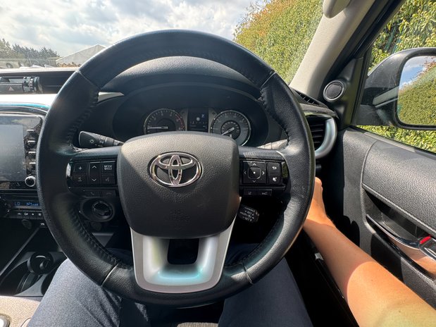 Toyota Hilux Invincible | Auto | 2.4 LT | Double Cab | Camera | Sensors | EURO 6 17