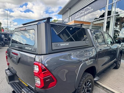 Toyota Hilux INVINCIBLE X 4WD D-4D DCB 10