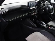Peugeot 2008 GT PREMIUM 34