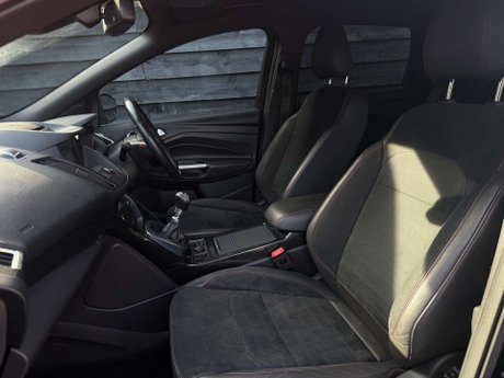 Ford Kuga 1.5 Kuga ST-Line 5dr 41