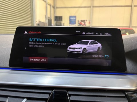 BMW 5 Series 2.0 530e 12kWh SE Auto Euro 6 (s/s) 4dr (17in Alloy) 33