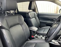 Mitsubishi Outlander 2.0 MIVEC Exceed SUV 5dr Petrol CVT 4WD Euro 6 (s/s) (150 ps) 11