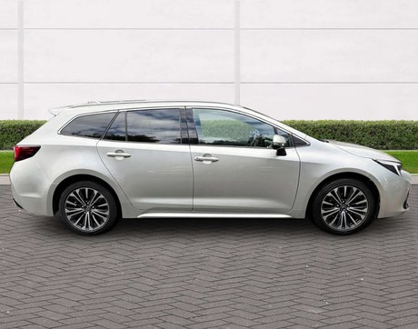 Toyota Corolla 1.8 Corolla Design HEV CVT 5dr 3
