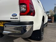 Toyota Hilux Invincible 4WD D-4D Double Cab Pickup 23