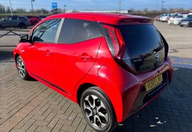 Toyota Aygo VVT-I X-TREND X-SHIFT 5 DOOR AUTO 9