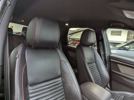 Land Rover Discovery Sport 2.0 Discovery Sport R-Dynamic SE D Auto 4WD 5dr 50