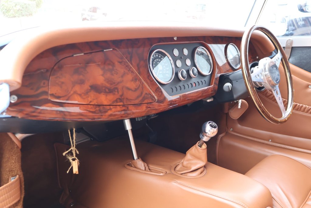 Morgan 4/4 4300 miles from new stored in a heated garage  STUNNING COLOUR COMBO 27