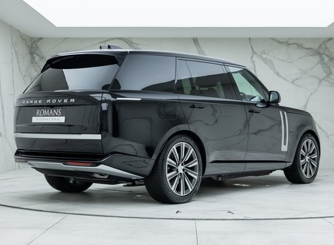 Land Rover Range Rover P460e Autobiography LWB 3
