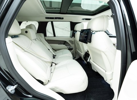 Land Rover Range Rover P530 First Edition 13