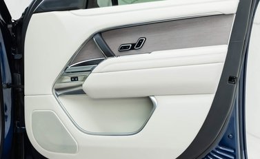 Land Rover Range Rover D350 Autobiography 18