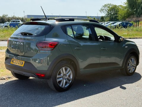 Dacia Sandero Stepway EXPRESSION TCE 4