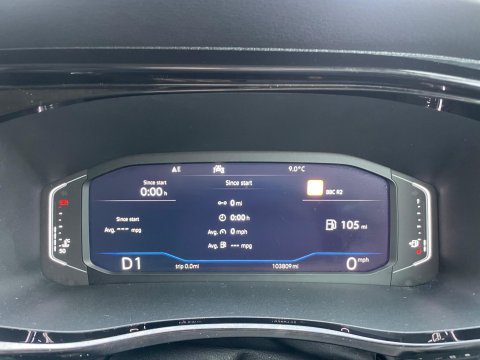 Volkswagen Caravelle 2.0 TDI Executive MPV 5dr Diesel DSG Euro 6 (s/s) (150 ps) 31