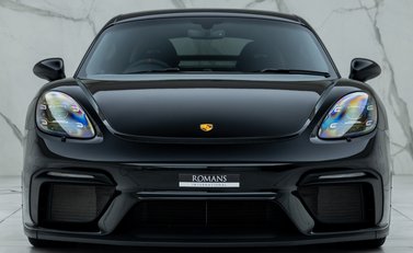Porsche Cayman GT4 (718) 4