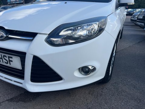 Ford Focus 1.6 Titanium Euro 5 5dr 9