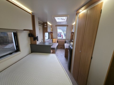 Bailey Discovery D4-4 23