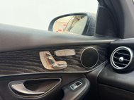 Mercedes-Benz GLC 2.1 GLC220d AMG Line (Premium) SUV 5dr Diesel G-Tronic 4MATIC Euro 6 (s/s) 41