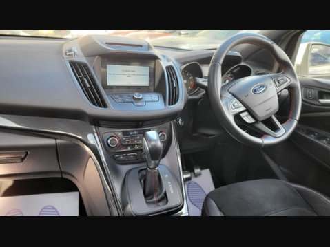 Ford Kuga ST-LINE X 11