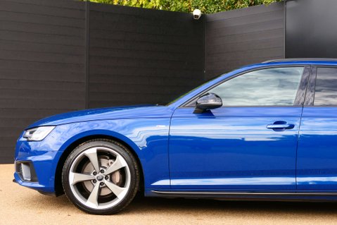 Audi A4 2.0 A4 Black Edition 40 TDI Quattro Semi-Auto 4WD 5dr 9