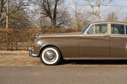 Rolls-Royce Silver Cloud II 12