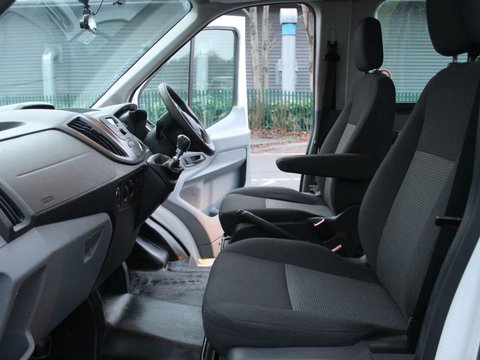 Ford Transit 2.2 TDCi 460 HDT L4 H3 4dr (18 seats) 22