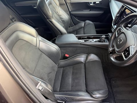 Volvo V90 2.0 B5 MHEV R-Design Auto Euro 6 (s/s) 5dr 28