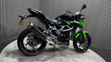 Kawasaki Z 2023 125CC NAKED BIKE MOT 10/27 WARRANTY SERVICED 1 OWNER 2