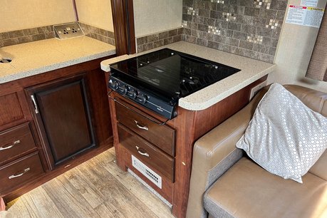 Ford E450 FLEETWOOD. NOW SOLD. SIMILAR REQUIRED. PLEASE CALL 01903 254800. 62