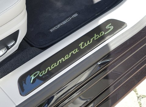 Porsche Panamera Turbo S E-Hybrid 28