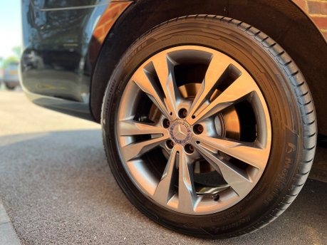 Mercedes-Benz V Class 2.2 V250d BlueTEC Sport MPV 5dr Diesel G-Tronic+ Euro 6 (s/s) 8 Seat XLWB 20