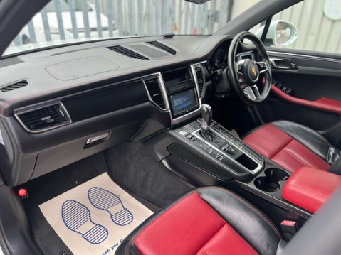 Porsche Macan 2.0T SUV 5dr Petrol PDK 4WD Euro 6 (s/s) (237 ps) 17