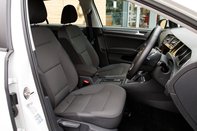 Volkswagen Golf E-GOLF 36