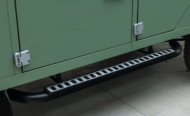 Land Rover Defender 110 HERITAGE 35