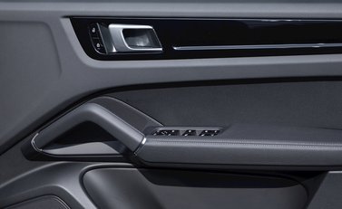 Porsche Cayenne Coupé 22