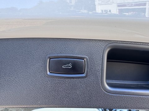 Porsche Macan D S PDK 11