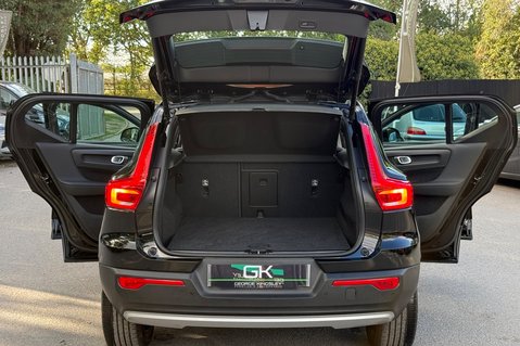 Volvo XC40 B4 INSCRIPTION PRO AWD MHEV - ONE OWNER - PAN ROOF - APPLE CARPLAY  22