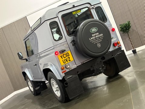 Land Rover Defender 2.4 TDCi Hard Top SUV 4WD SWB Euro 4 3dr 48