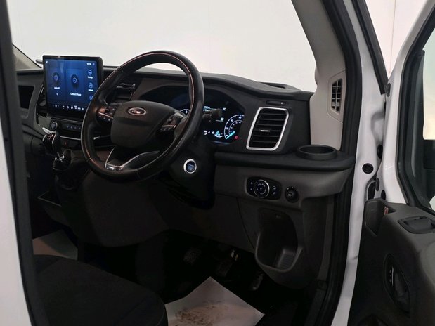 Ford Transit FORD TRANSIT 350 L3 DIESEL FWD 2.0 Eco Blue 350 130ps L3H2 Trend Double Cab 16